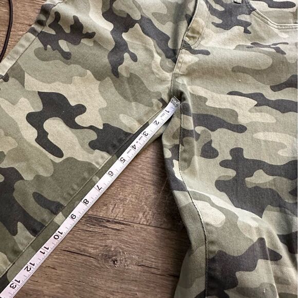 Nili Lotan x Target high rise camo pants size 8 - Picture 7 of 10